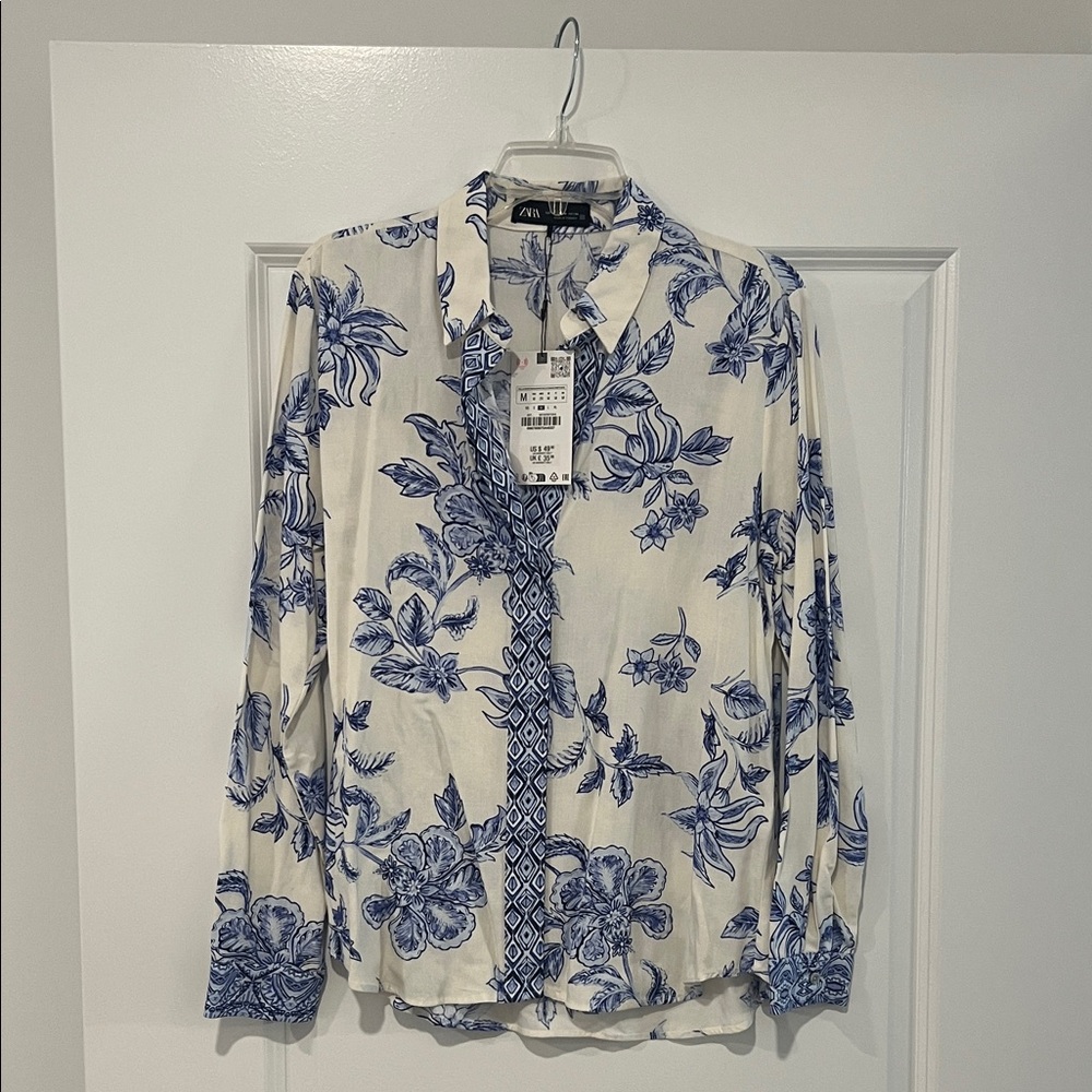 NWT Zara Blue and White Floral Shirt